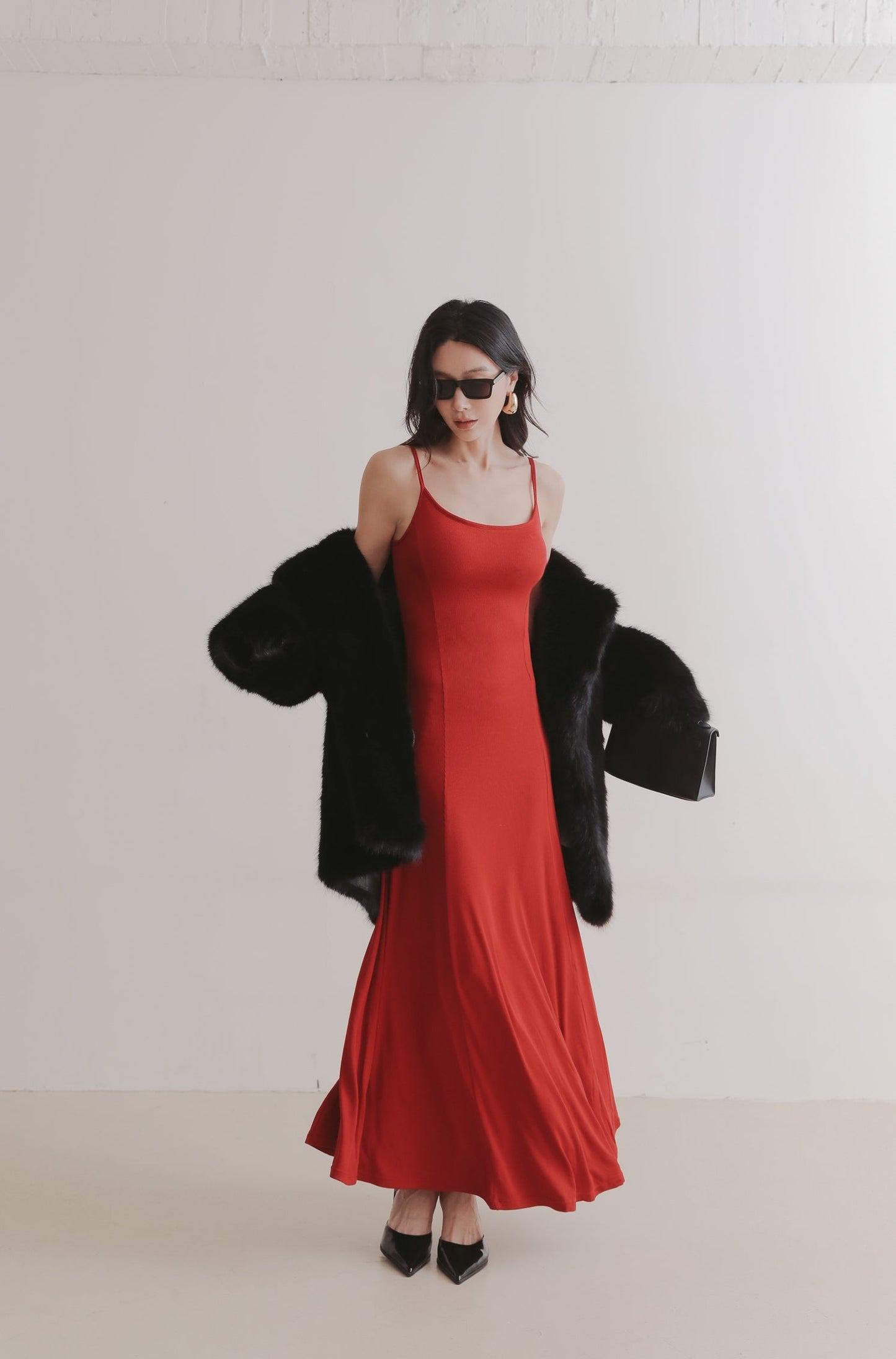 Elegant Rib Knit Strap Flared Maxi Bra Dress (一見鍾情羅紋細肩傘擺襯墊長洋裝)