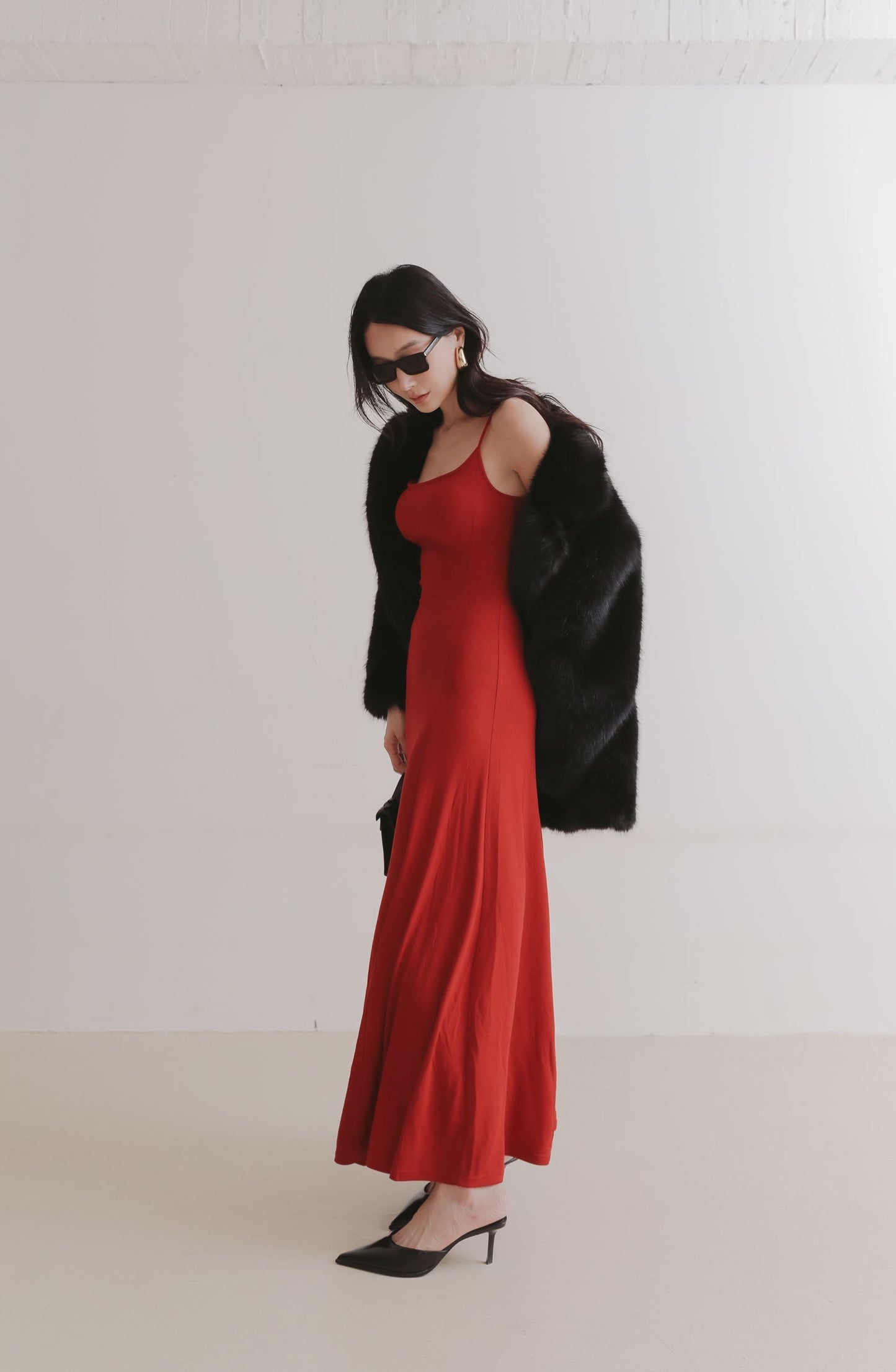 Elegant Rib Knit Strap Flared Maxi Bra Dress (一見鍾情羅紋細肩傘擺襯墊長洋裝)