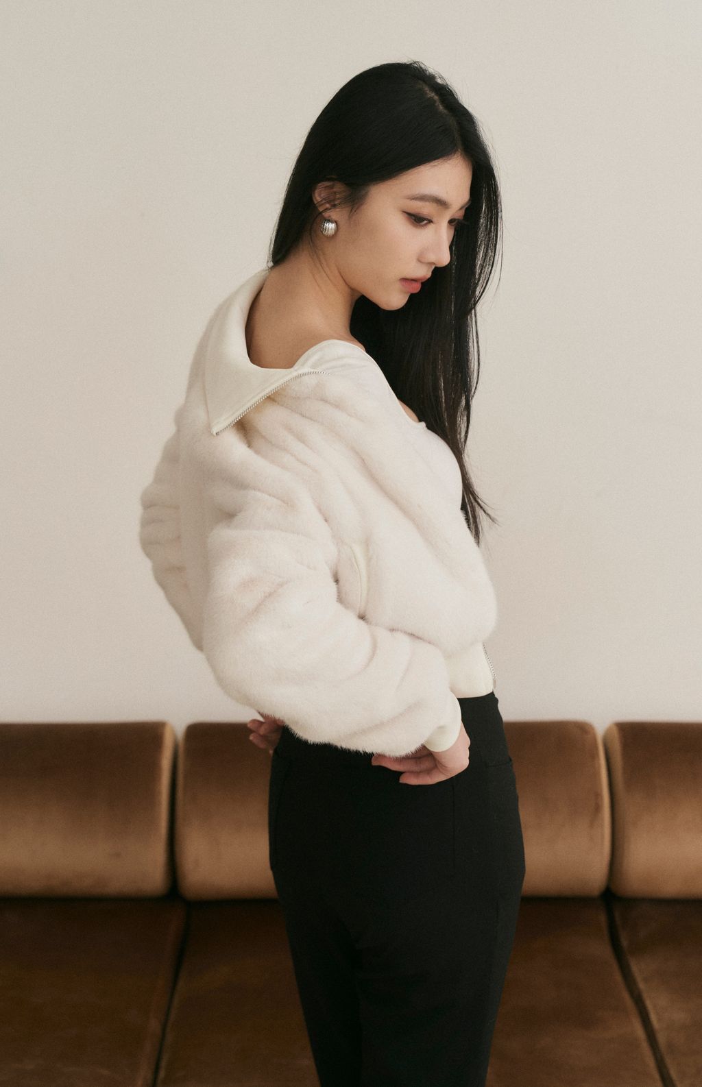 Faux Fur Zip-Up Jacket (仿貂毛立領拉鍊外套)