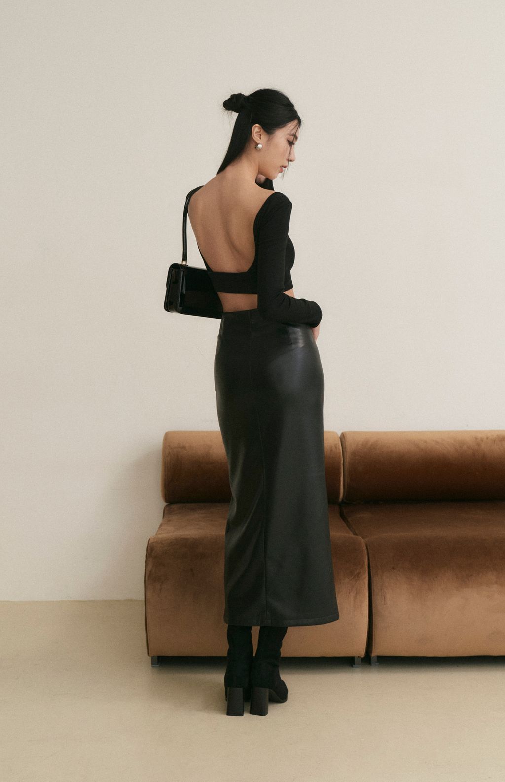 Front Slit Leather Long Skirt (質感前開衩皮長裙)