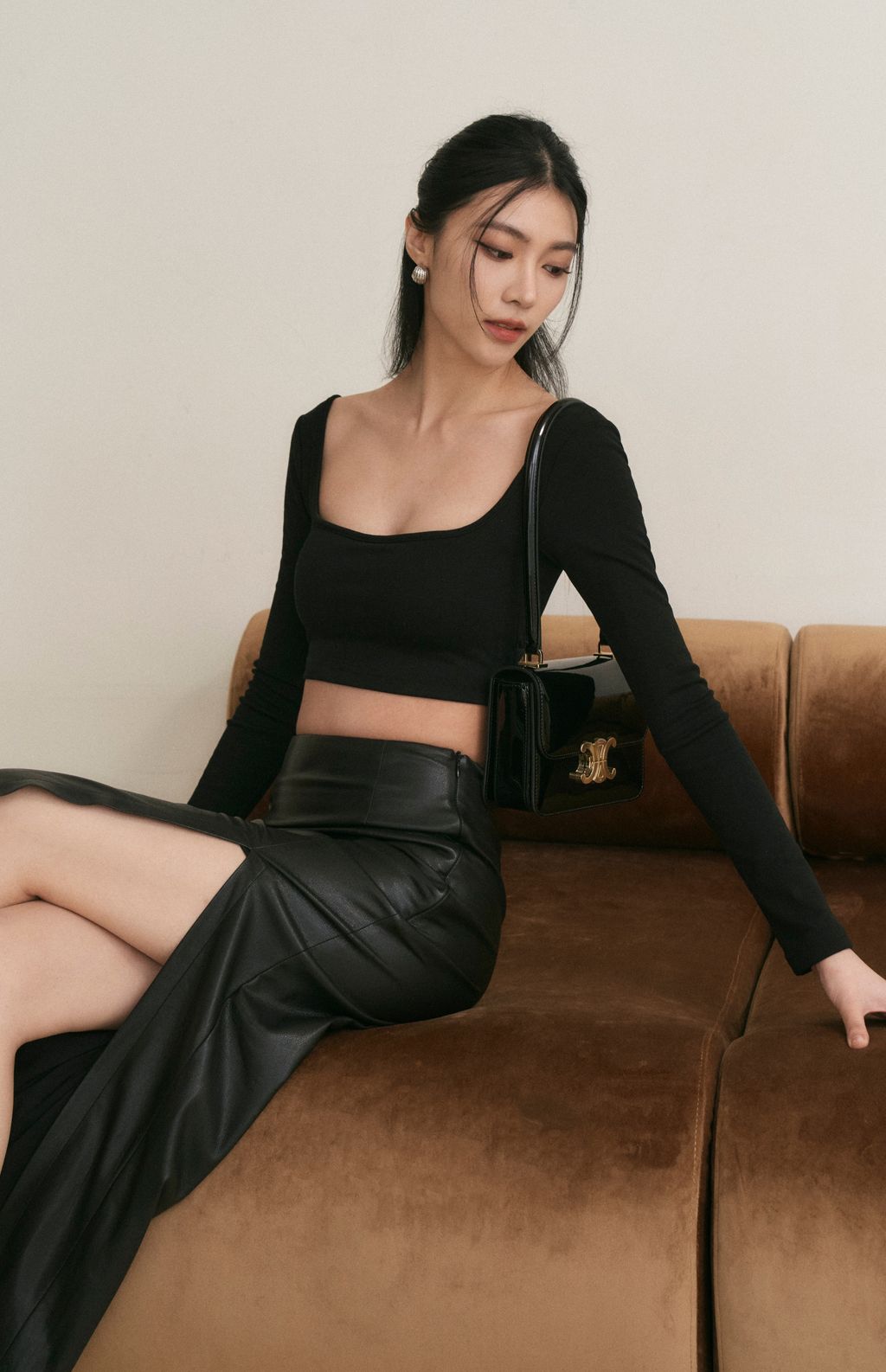 Front Slit Leather Long Skirt (質感前開衩皮長裙)