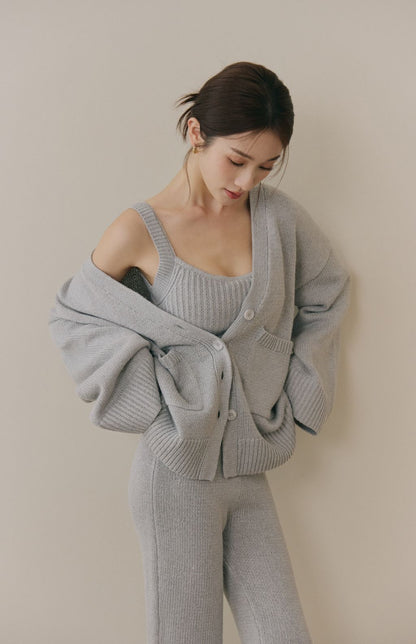 Soft Skin V-Neck Cardigan (親膚粗針V領外套)