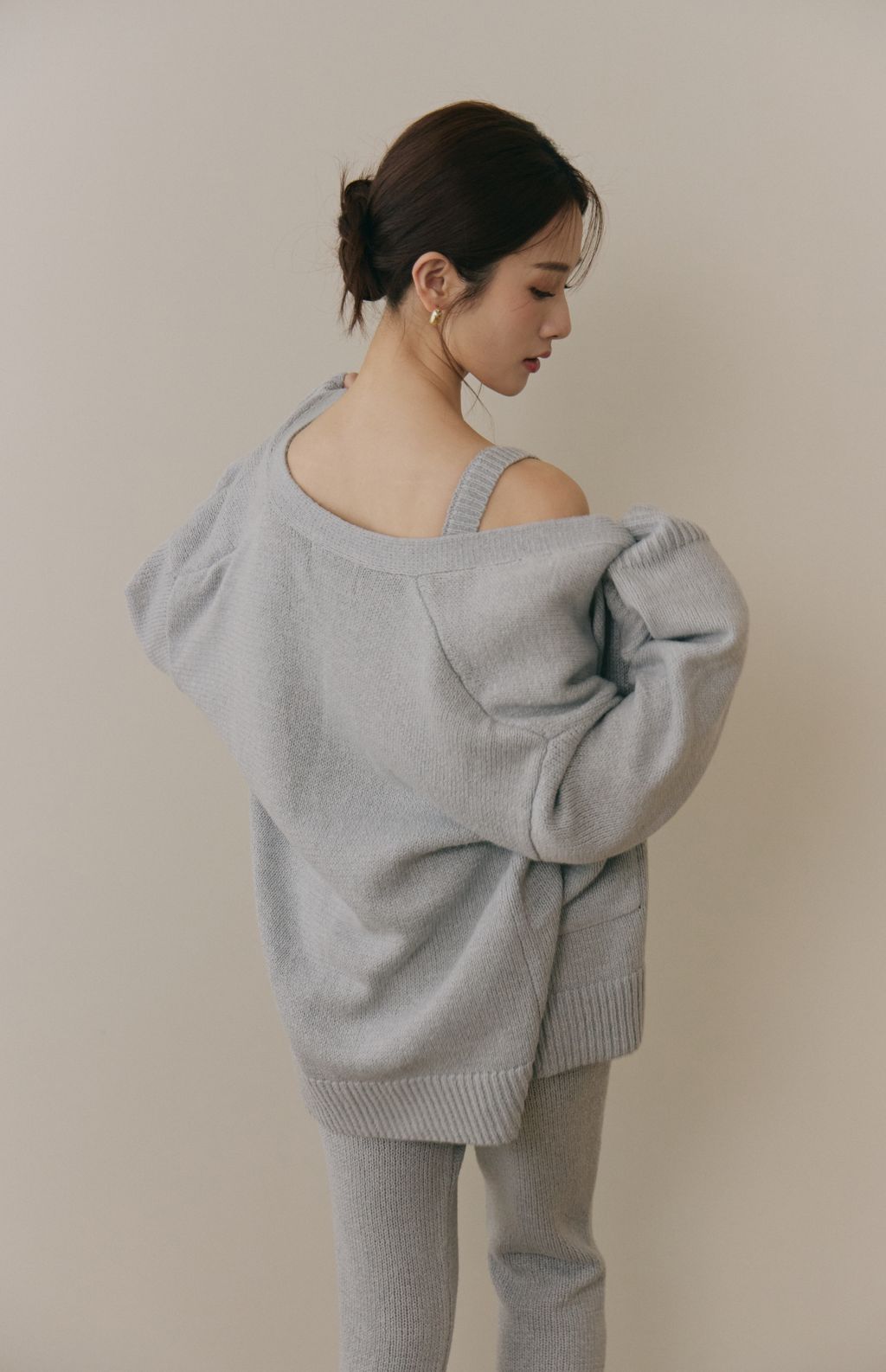 Soft Skin V-Neck Cardigan (親膚粗針V領外套)