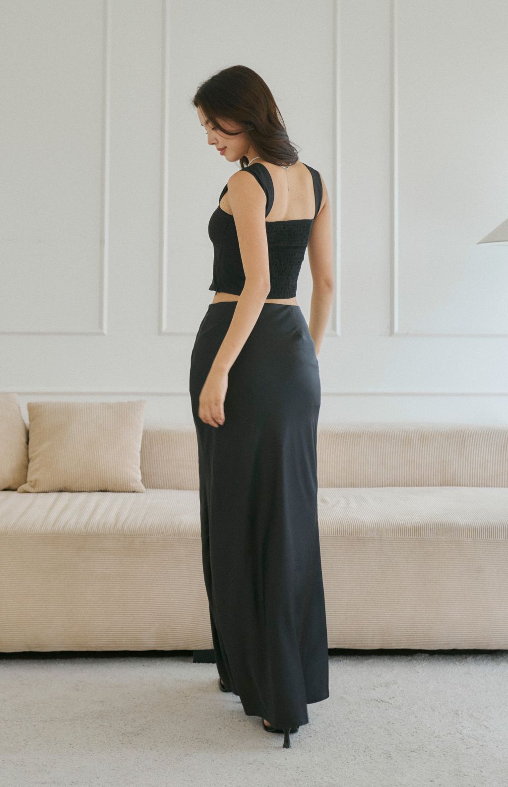 Satin Lace Slit Long Skirt<br/>緞面拼接蕾絲開衩長裙