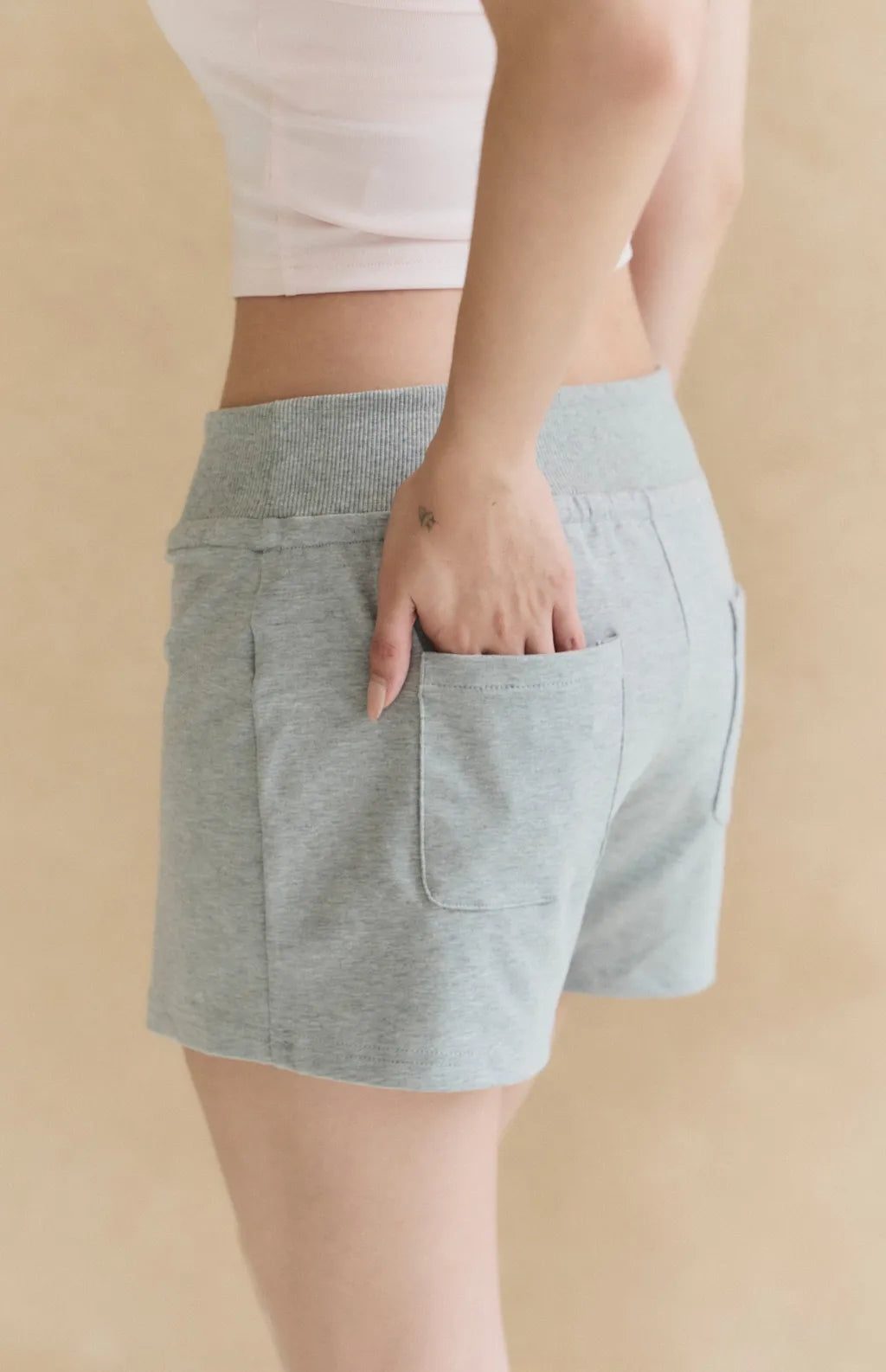 Soft-Touch Wide-Waistband Drawstring Shorts<br/>柔感寬腰帶抽繩短褲