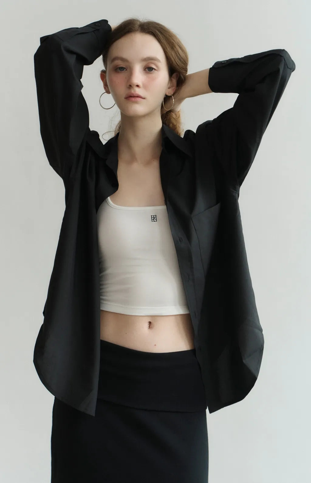 Barely-There Square-Neck Bra Top<br/>輕裸寬肩方領品牌刺繡Bra Top