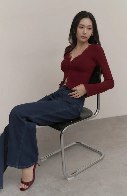High-Waisted Welt-Pocket Flared Jeans<br/>高腰貼邊口袋牛仔喇叭褲