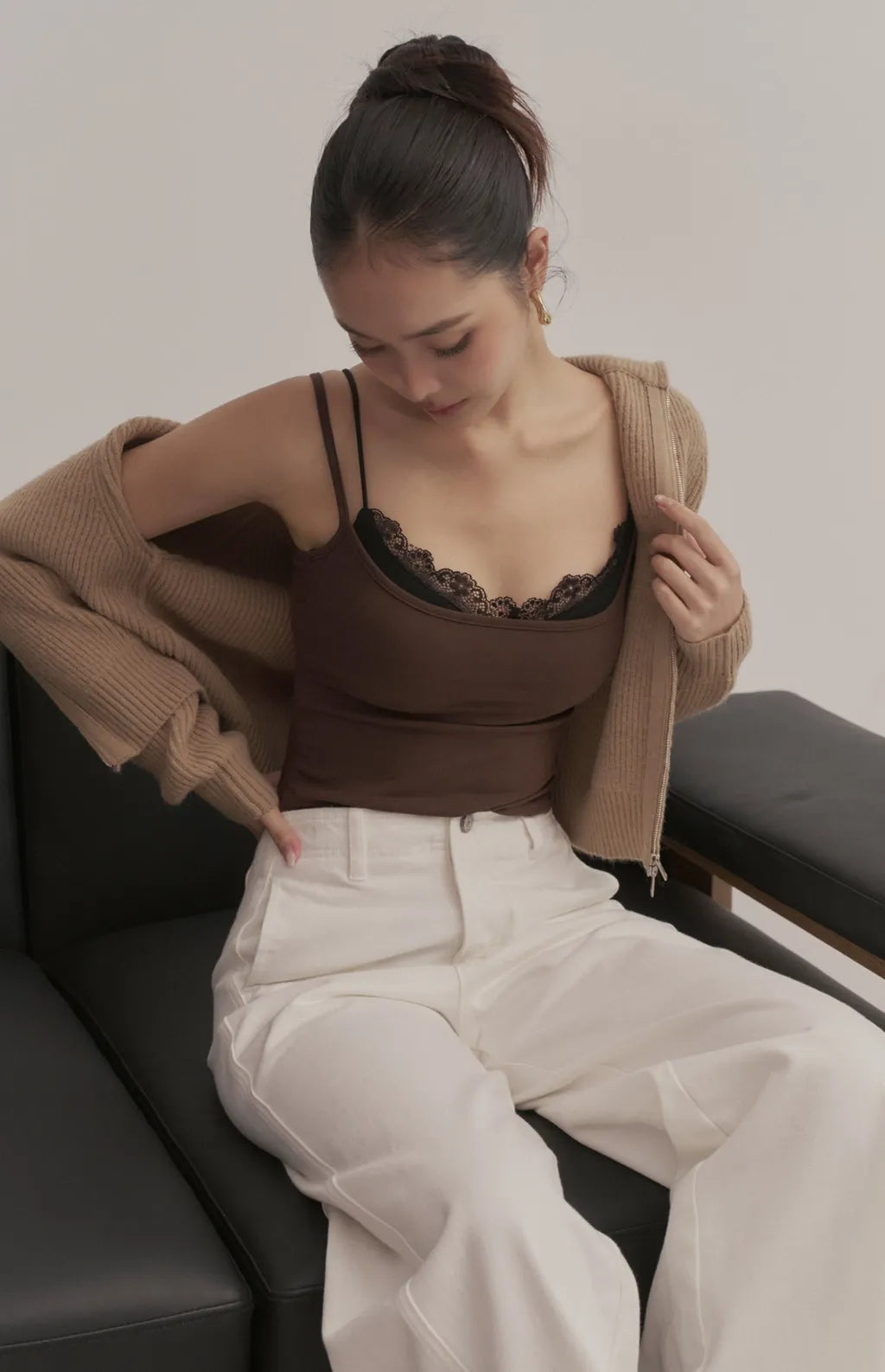 Ribbed Collared Two-Way Zip Knit Jacket<br/>坑條翻領拉鍊針織外套