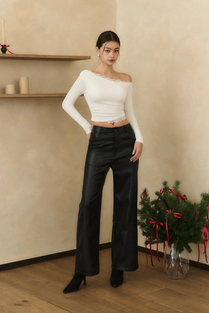 Lace Asymmetrical Sueded Bra Top<br/>蕾絲斜肩磨毛長袖Bra Top