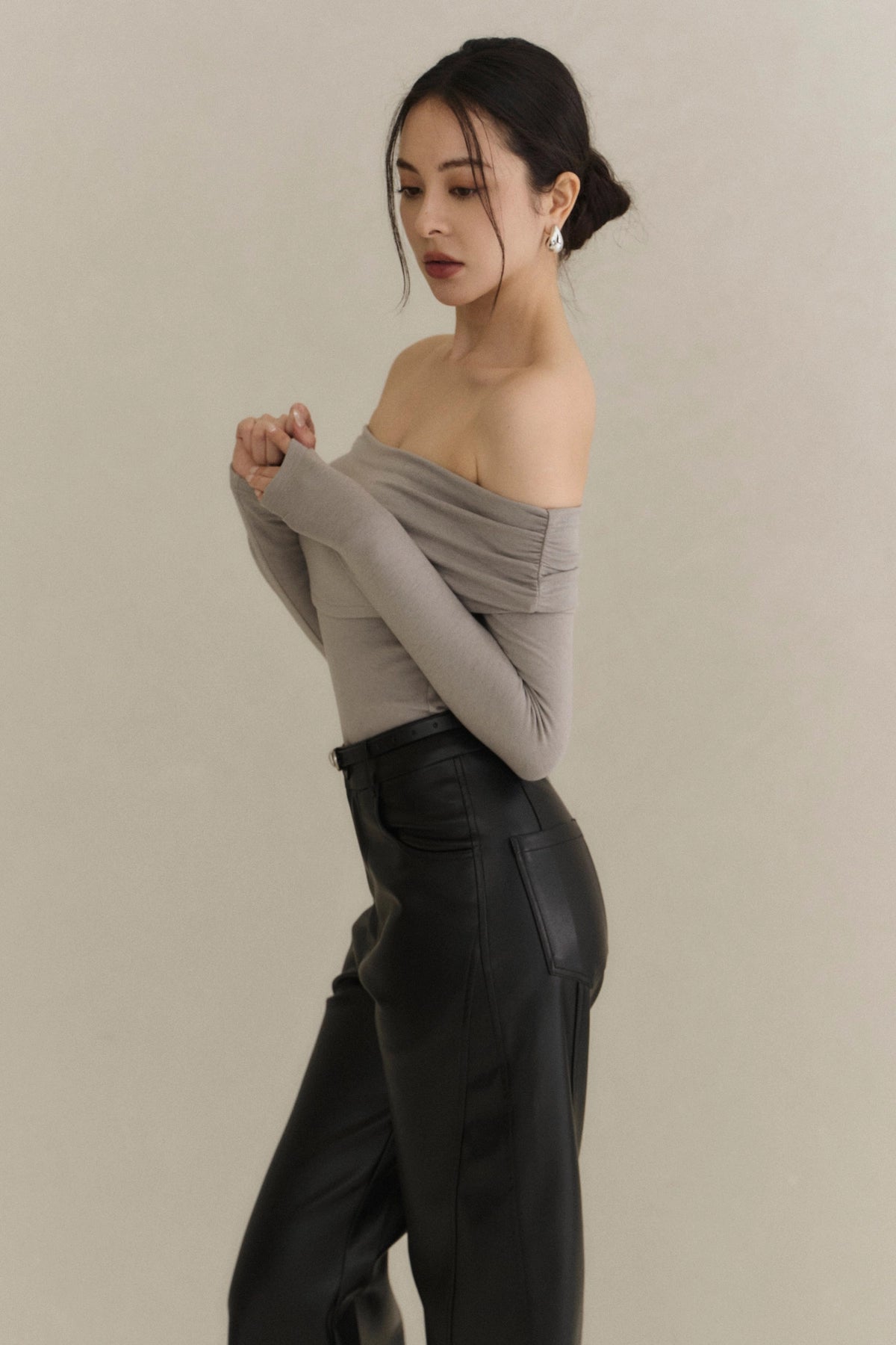 Tailored Faux Leather Pants<br/>極簡挺版皮革長褲