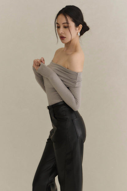 Tailored Faux Leather Pants<br/>極簡挺版皮革長褲