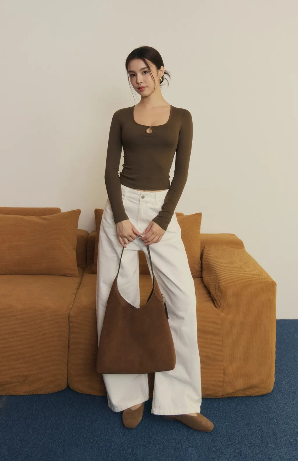 Ring-Button Long-Sleeve Bra Top<br/>心機開釦鏤空磨毛長袖Bra Top