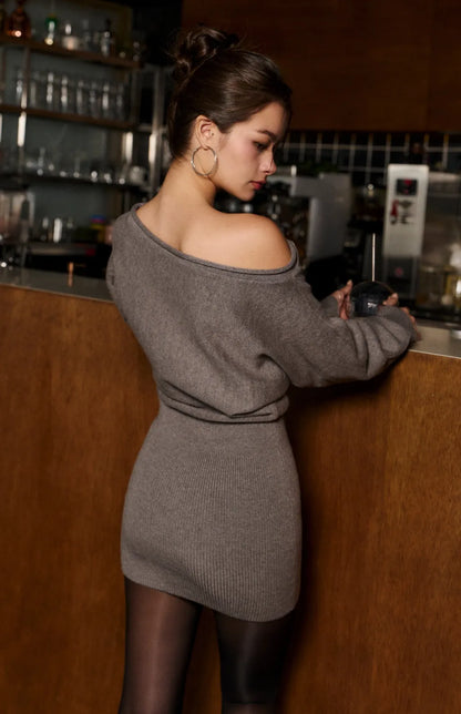 Cozy Knit Off-Shoulder Bodycon Mini Dress<br/>慵懶針織長袖包臀洋裝