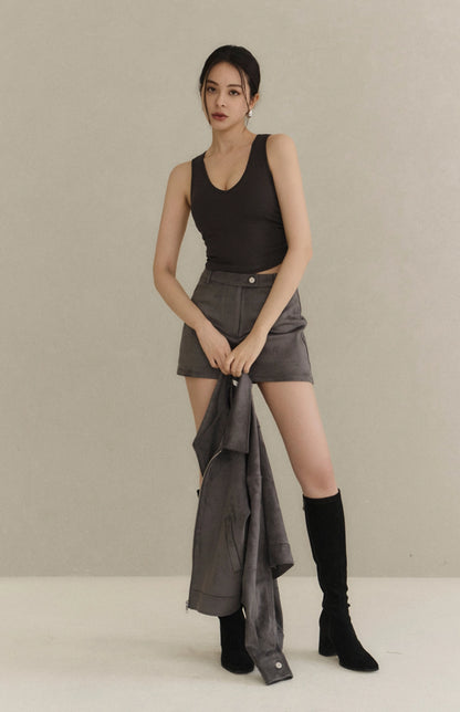 Minimal Suede A-Line Skort<br/>極簡A字麂皮短褲裙