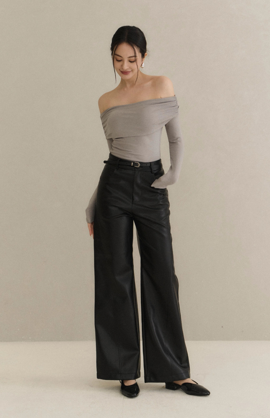 Tailored Faux Leather Pants<br/>極簡挺版皮革長褲