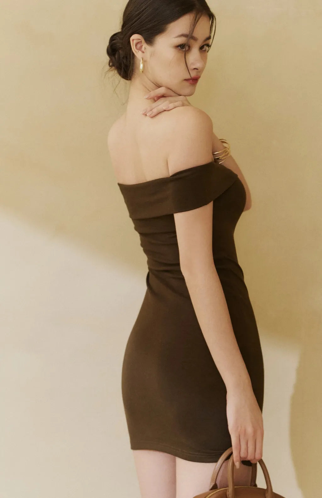 French Off-Shoulder Bodycon Mini Bra Dress<br/>法式一字領包臀Bra Dress