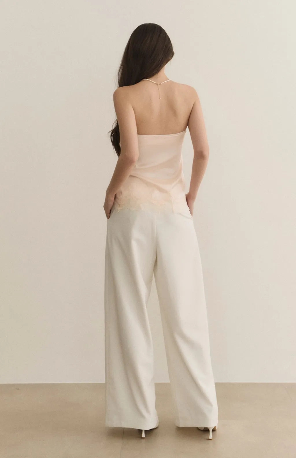 Satin Lace Trim Strapless Bra Top<br/>緞面蕾絲鑲邊平口Bra Top