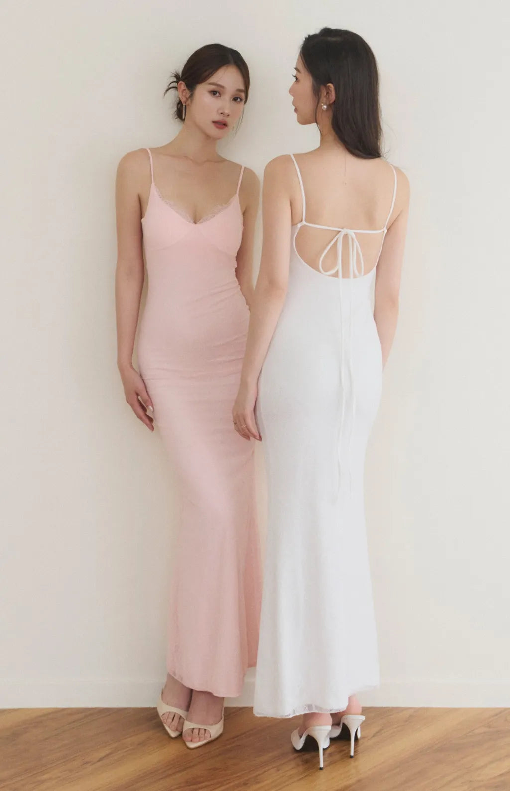 Lace V-Neck Tie-Back Maxi Bra Dress<br/>蕾絲V領美背綁帶Bra Dress