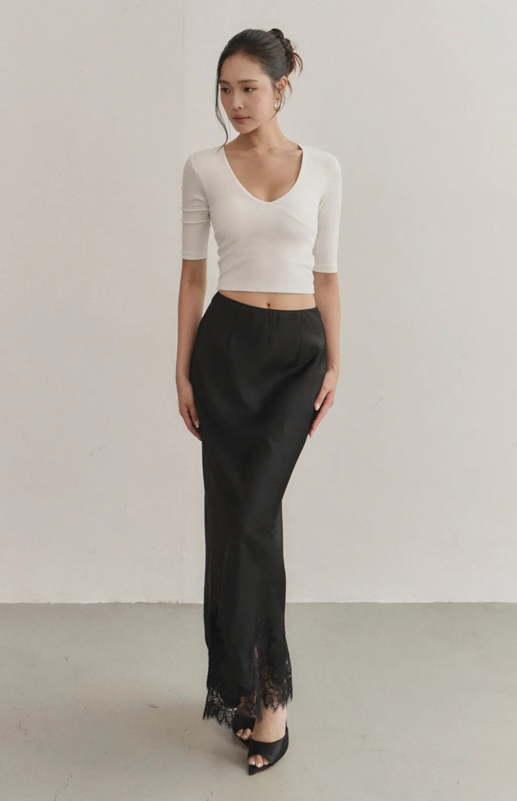 Half-Sleeve V-Neck Bra Top<br/>五分袖美胸V領Bra Top