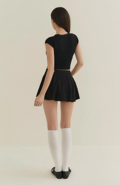 Lace-Trim Plunge Cap-Sleeve Bra Top<br/>蕾絲深V蓋袖Bra Top