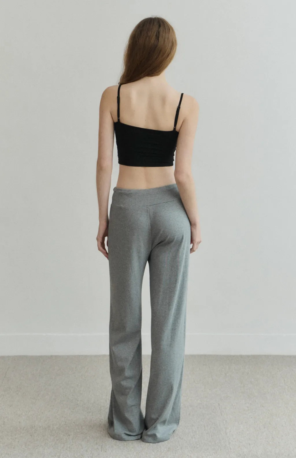 Barely-There Scoop-Neck Cami Bra Top<br/>輕裸完美U領細肩Bra Top