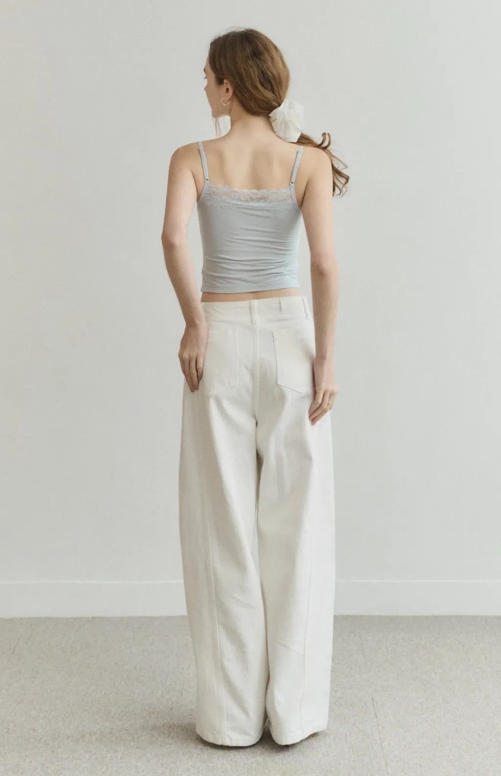 Barely-There Lace-Trim Cami Bra Top<br/>輕裸蕾絲平口細肩Bra Top
