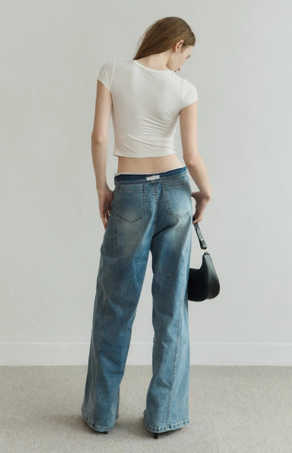 Barely-There Crew-Neck Bra Tee<br/>輕裸經典圓領短袖Bra Top