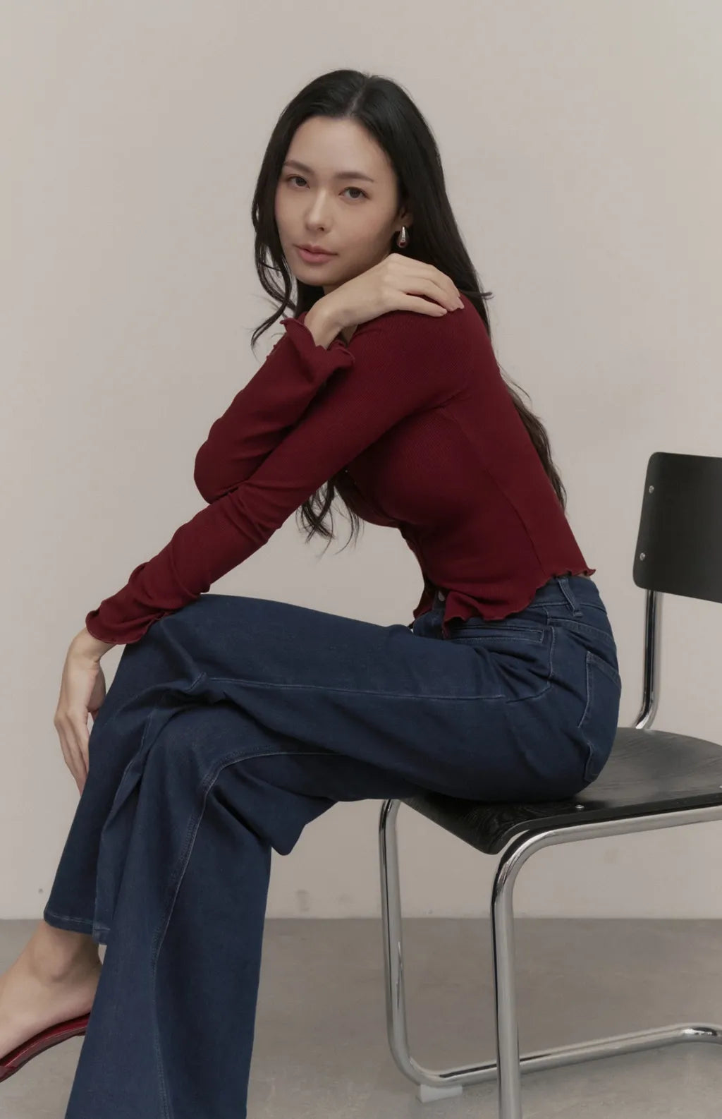 High-Waisted Welt-Pocket Flared Jeans<br/>高腰貼邊口袋牛仔喇叭褲