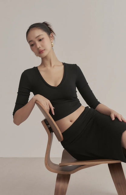 Asymmetric Flared Knit Midi Skirt<br/>不對稱傘擺中長裙