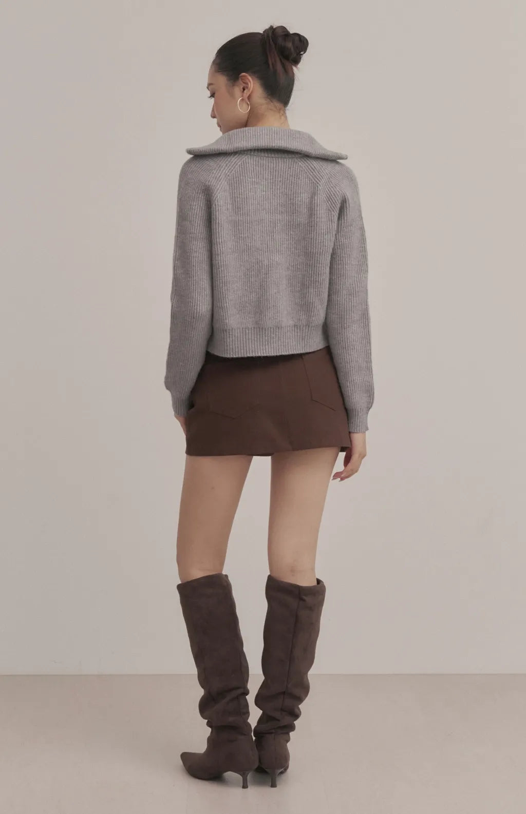 Ribbed Collared Two-Way Zip Knit Jacket<br/>坑條翻領拉鍊針織外套