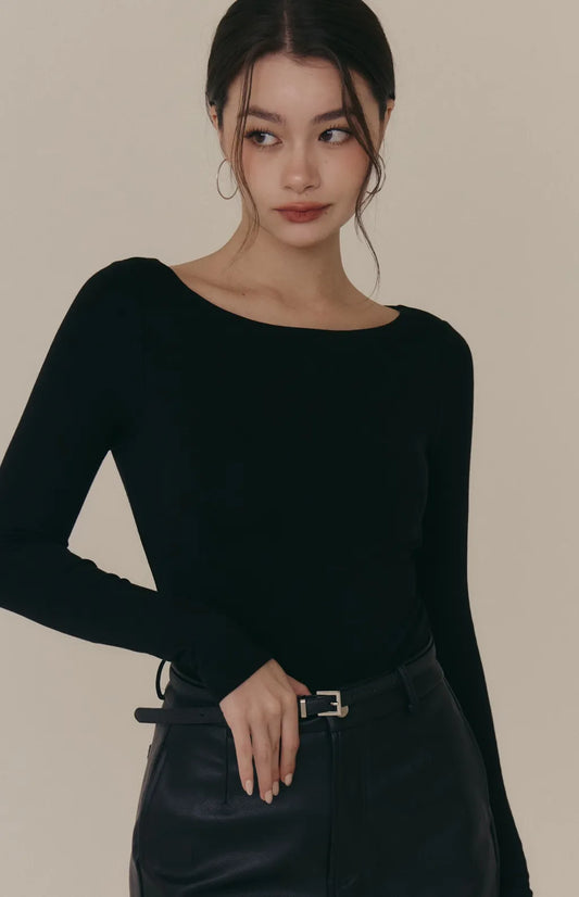 Wool-Blend Backless Long Sleeve Bra Top<br/>羊毛船型領美背長袖Bra Top