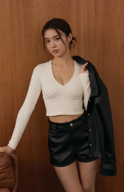 Push Up V-Neck Long-Sleeve Bra Top<br/>立體美胸V領長袖Bra Top