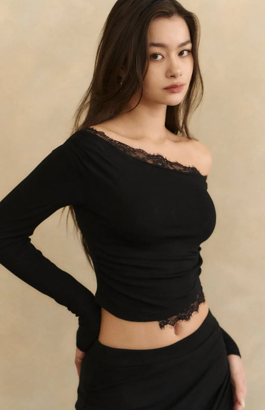 (最後現貨) Lace Asymmetrical Sueded Bra Top<br/>蕾絲斜肩磨毛長袖Bra Top -【M、L】