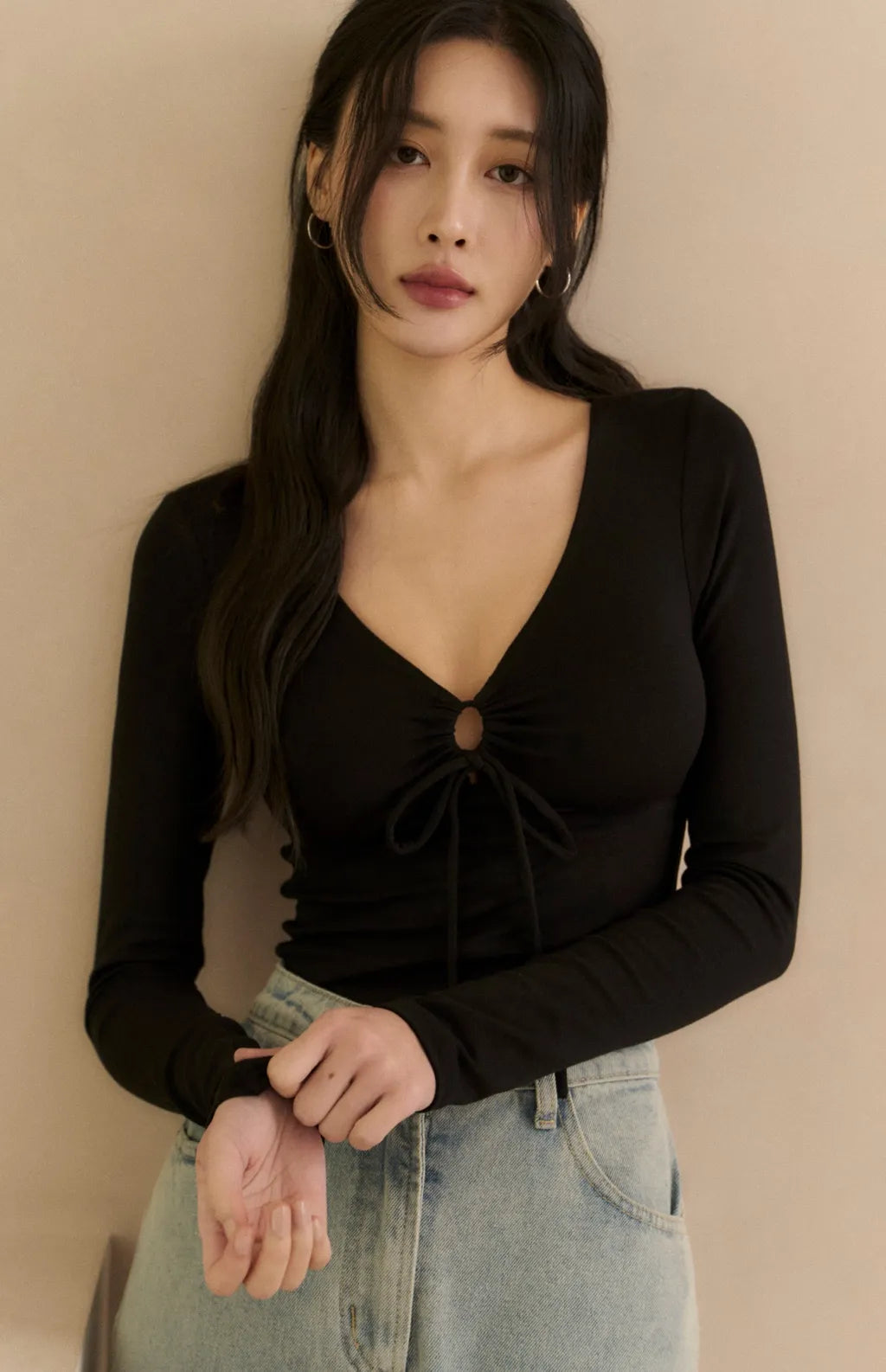 Drawstring V-Neck Long Sleeve Bra Top<br/>心機抽繩V領長袖Bra Top