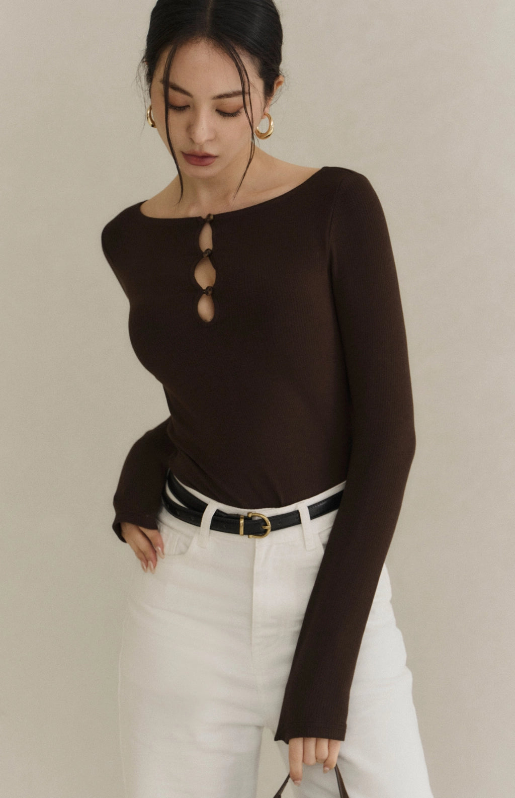Boat-Neck Cutout Ribbed Bra Top<br/>船型領鏤空坑條長袖Bra Top