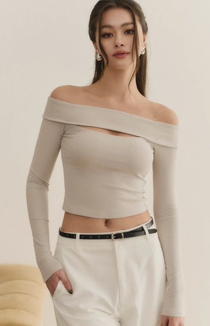 Off-Shoulder Cut-Out Long Sleeve Bra Top<br/>露肩一字領簍空長袖Bra Top