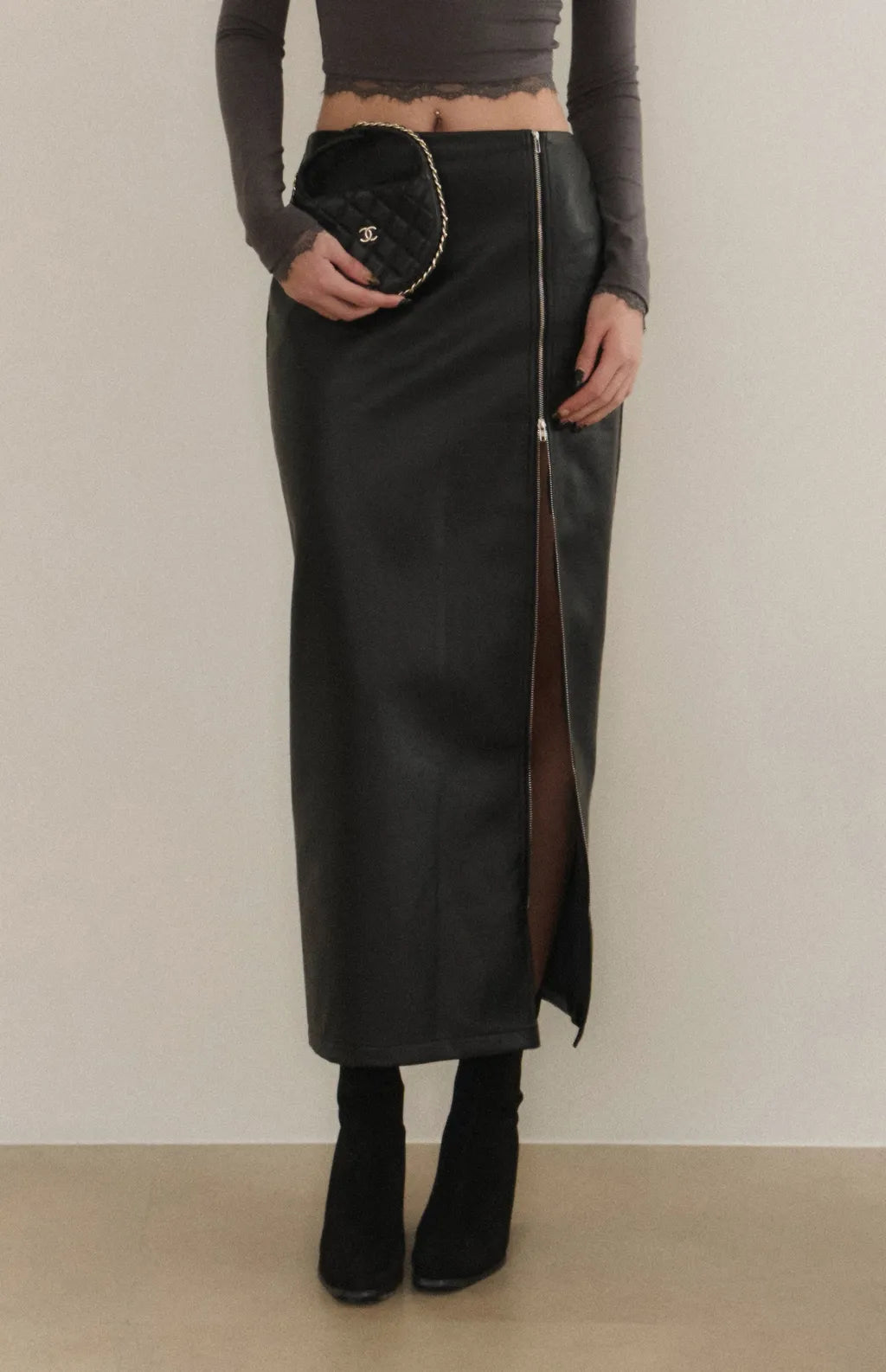 (最後現貨) Leather Maxi Skirt With Side Metal Zipper<br/>金屬側拉鍊皮革長裙