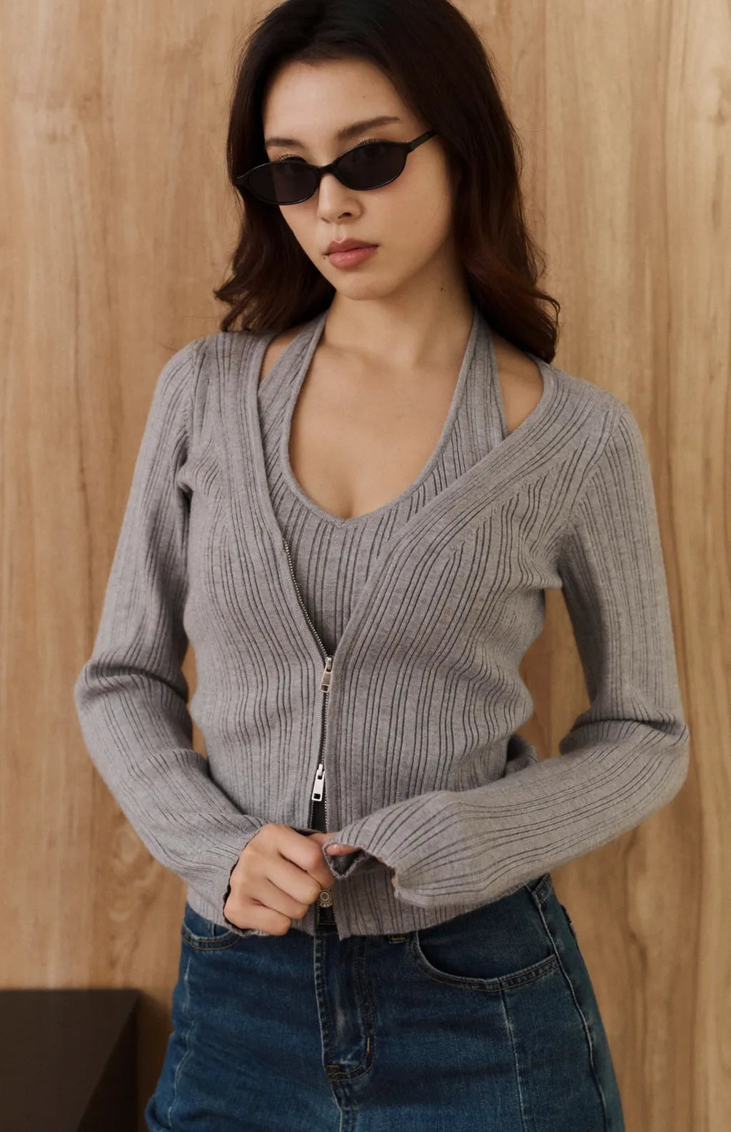 Ribbed Knit V-Neck Two-Way Zip Jacket<br/>針織坑條V領雙向拉鍊外套