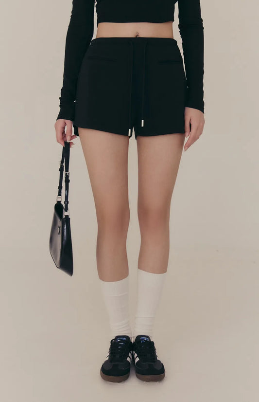 Cloud Drawstring A-Line Shorts<br/>雲感太空棉抽繩A字修身短褲