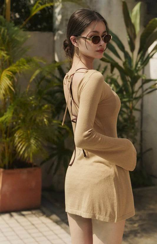 Relaxed Knit Open-Back Tie Cover-Up<br/>慵懶美背針織綁帶罩衫