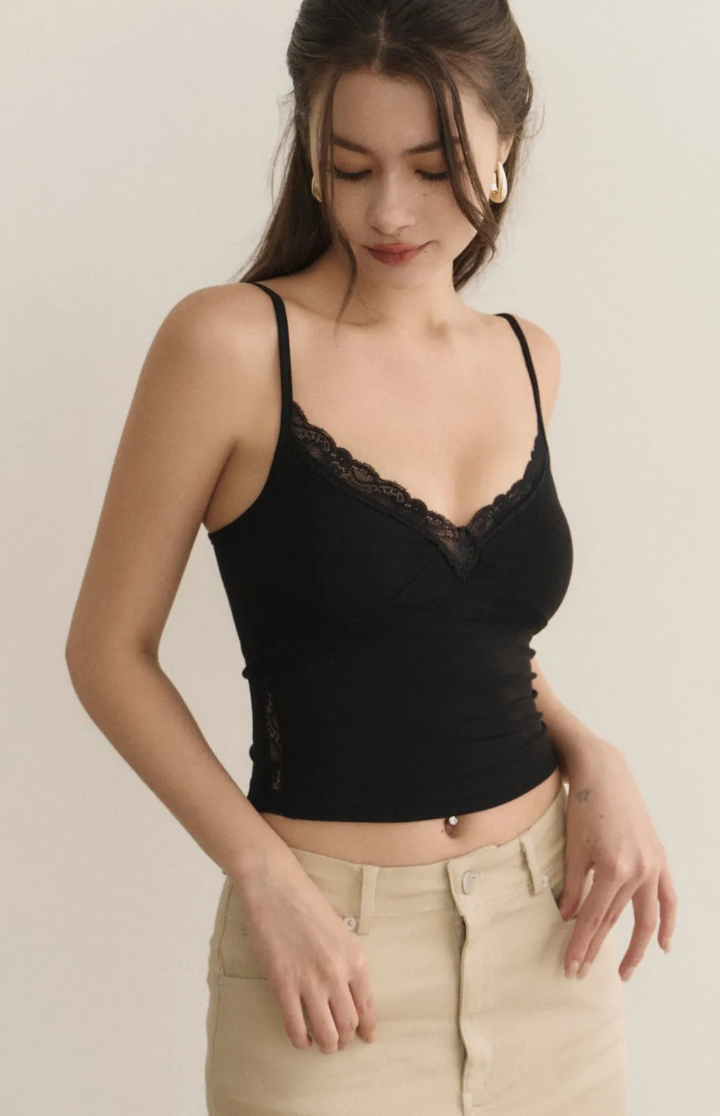 Lace-Trim Spaghetti Strap Bra Top<br/>細肩蕾絲簍空Bra Top