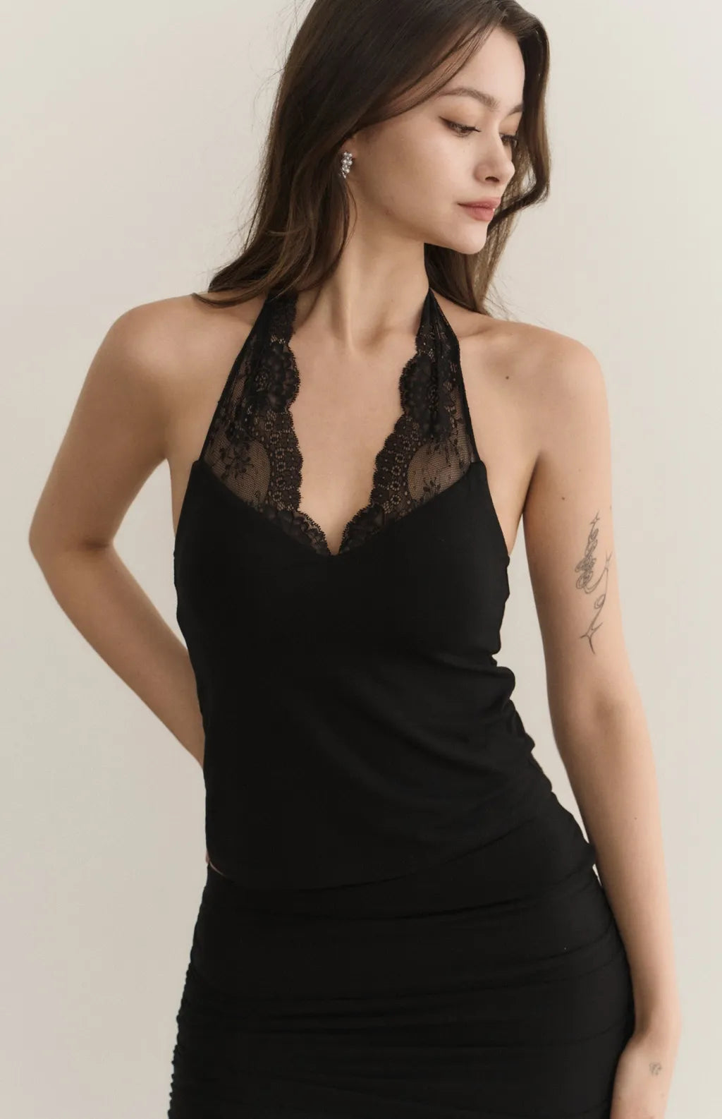 Lace Halter Tie V-Neck Bra Top<br/>蕾絲繞脖綁帶Ｖ領Bra Top