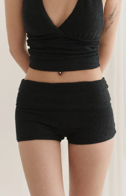 High-Waist Lace Rolled Swim Shorts<br/>蕾絲雕花反折腰頭泳褲