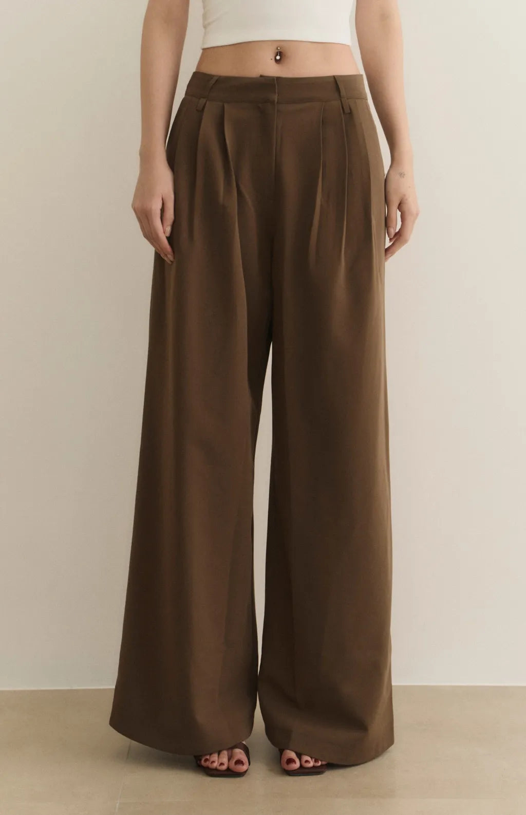 High-Waist Pleated Wide-Leg Suit Pants<br/>打褶寬版西裝褲