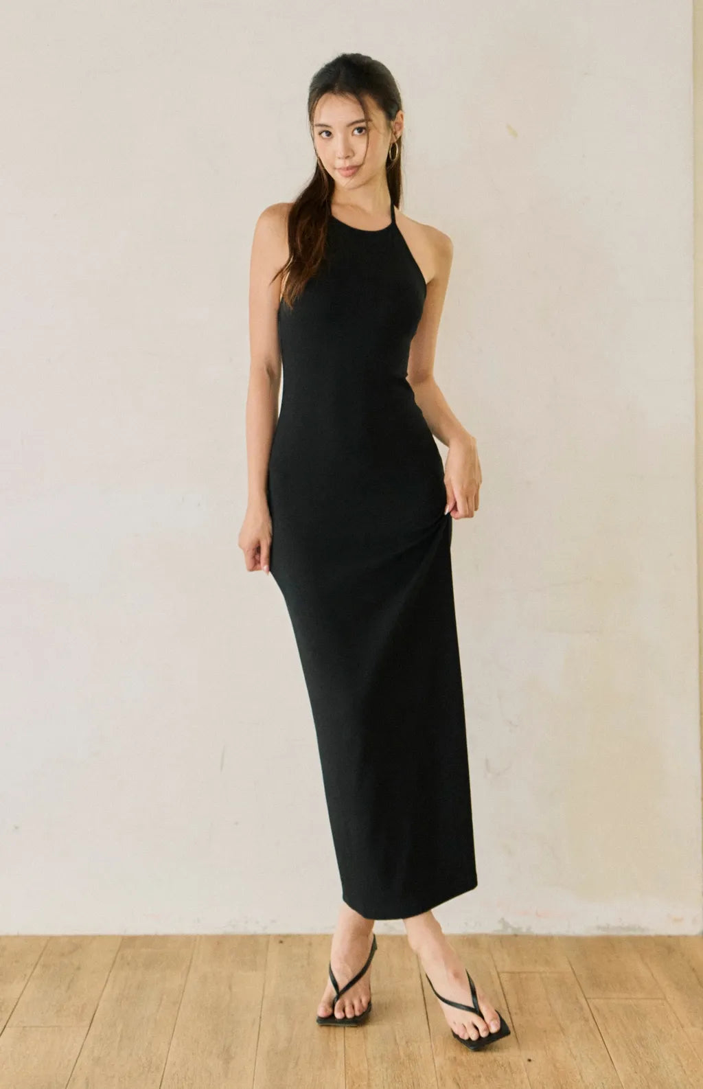 Halter Neck Crisscross Back Bra Dress<br/>美式削肩工字美背修身Bra Dress