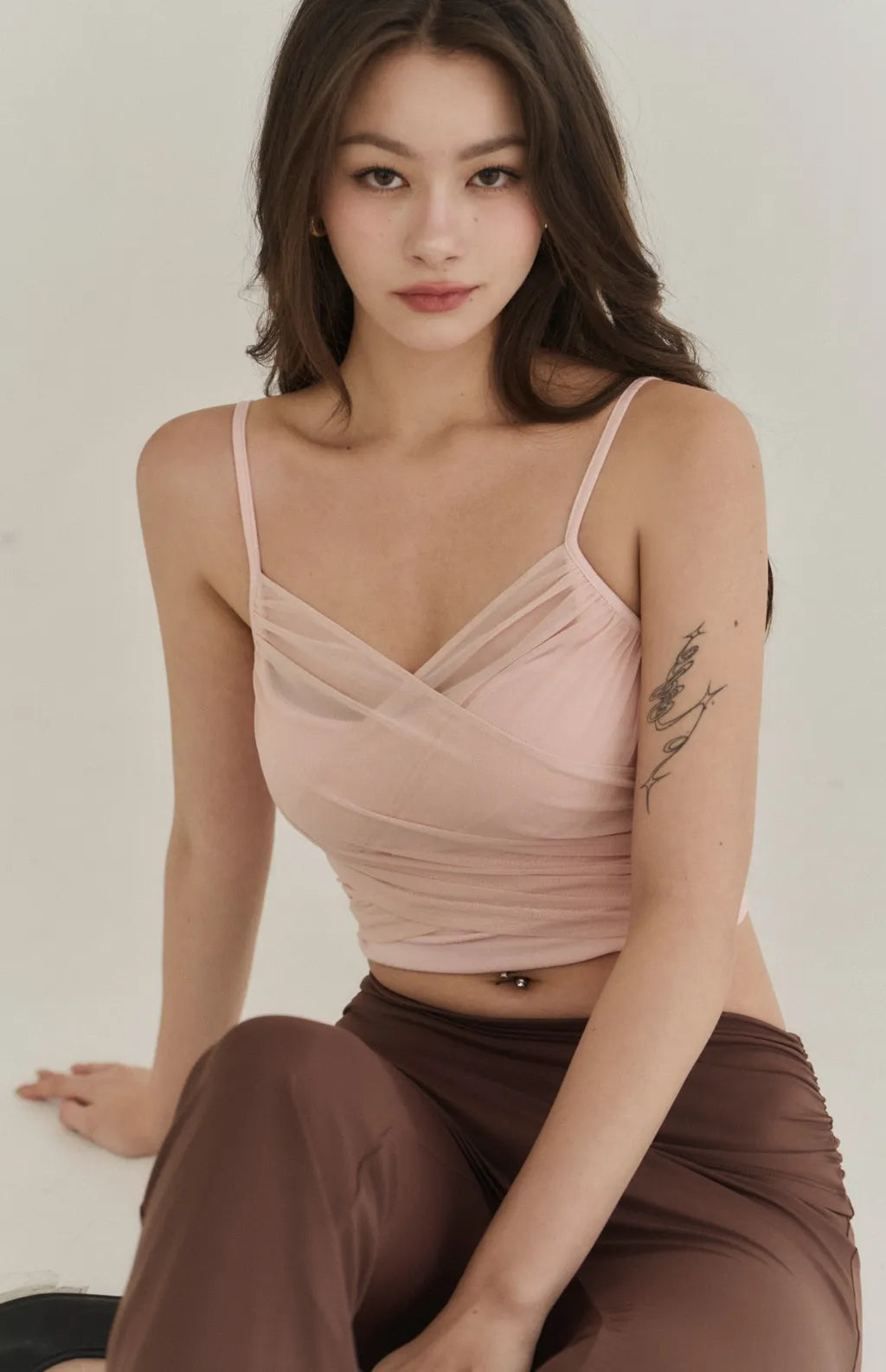 Sheer Mesh Ruched Plunge Bra Top<br/>V領網紗抓皺Bra Top