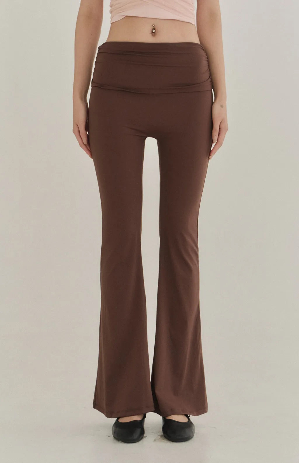 High-Waist Side Ruched Flare Pants<br/>寬腰側抓皺喇叭褲