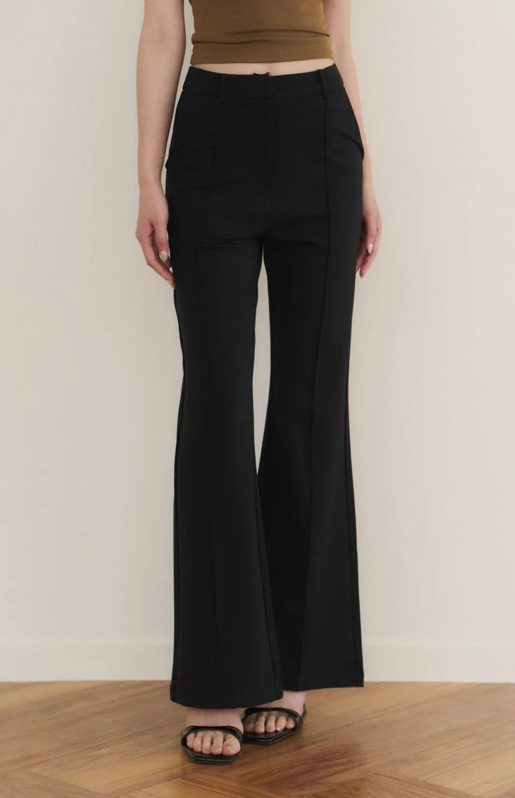 Structured Pintuck Tailored Trousers<br/>挺版高彈壓線西裝褲