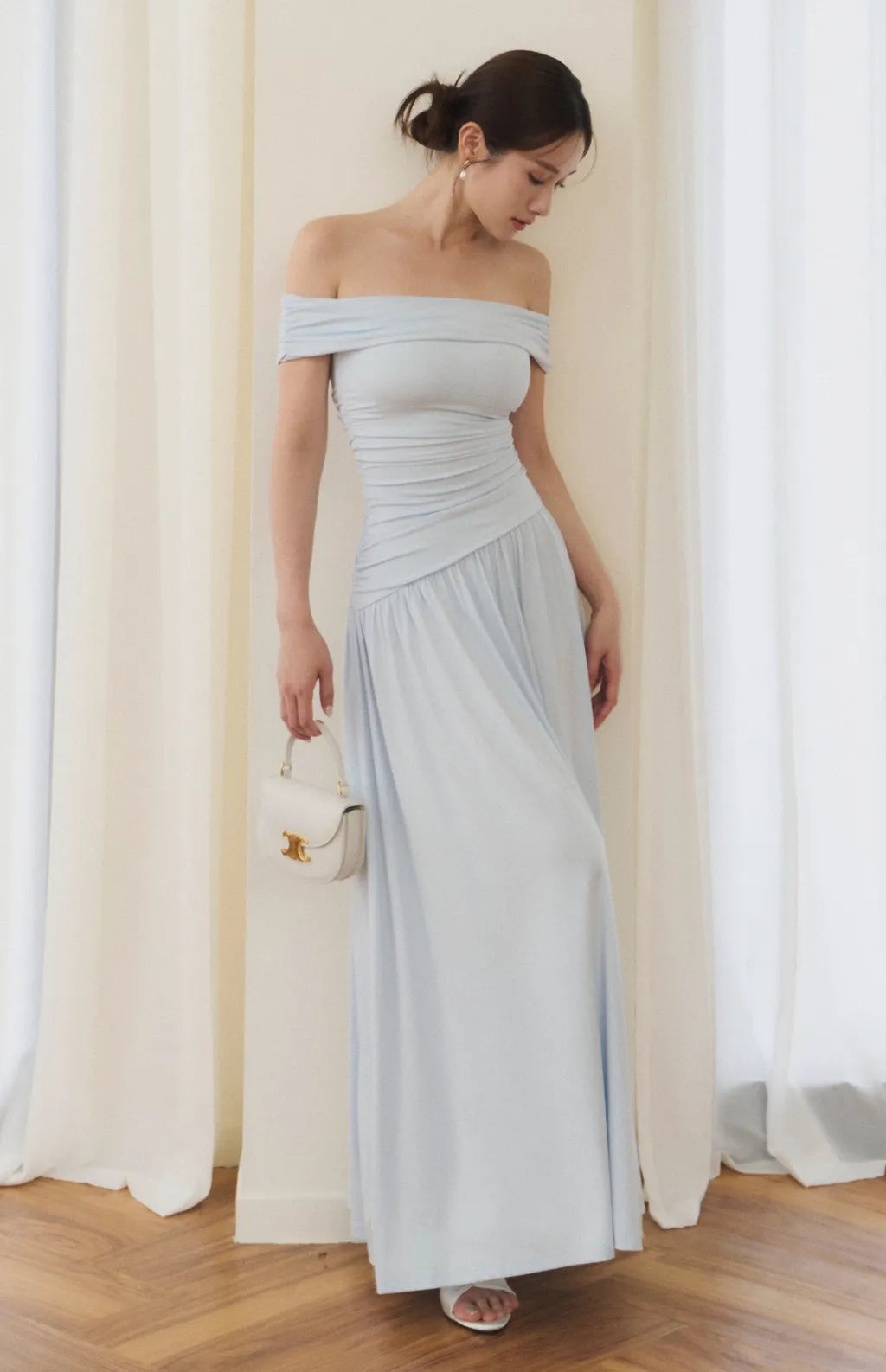 Off-Shoulder Ruched Maxi Bra Dress<br/>法式平肩抓皺修身Bra Dress