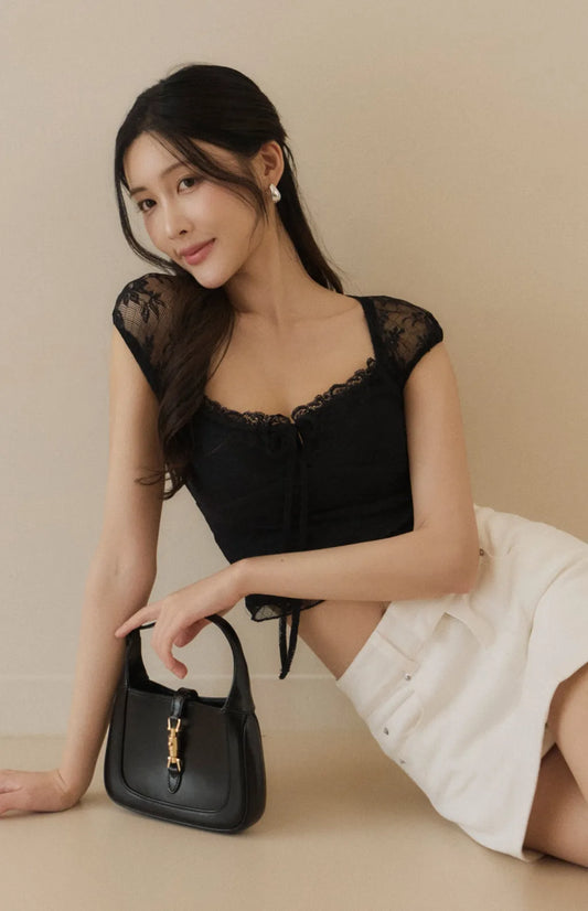 Sheer Lace Tie-Front Square-Neck Bra Top<br/>蕾絲抽繩方領透膚Bra Top